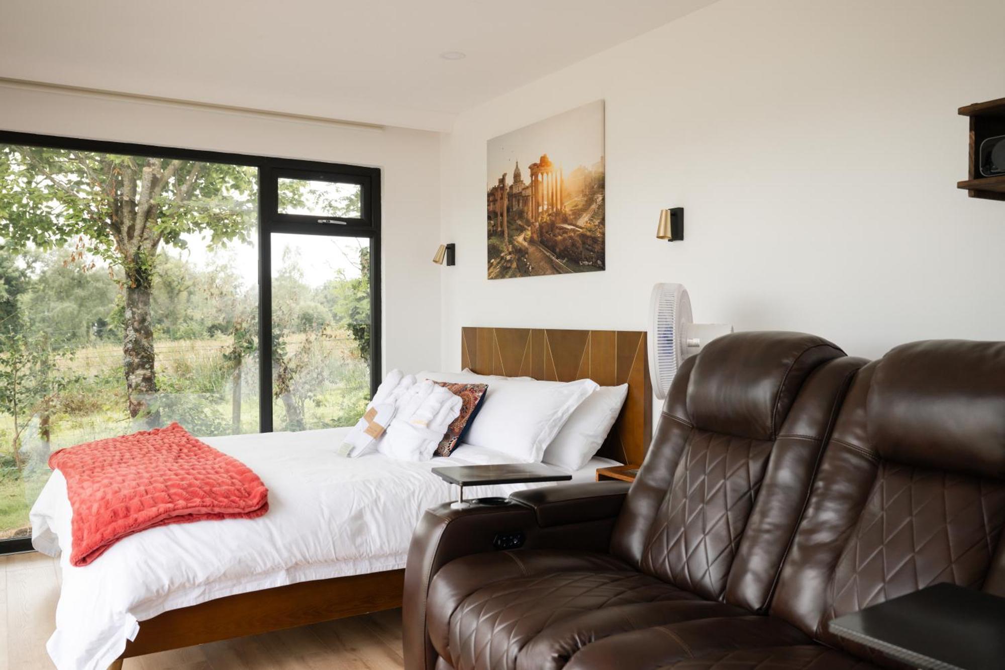 Lakescape - Waterfront Self- Catering Cabins Эннискиллен Экстерьер фото